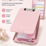 Un clipboard d'infirmière avec rangement pratique sur un bureau médical.