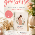 Illustration d'une fiche de grossesse personnalisée avec des notes et des illustrations.