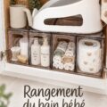 Une organisation réussie pour la rentrée scolaire en famille, avec des outils de planification sur une table.