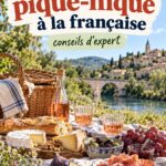 Un pique-nique à la française avec des plats colorés et frais dans un parc ensoleillé